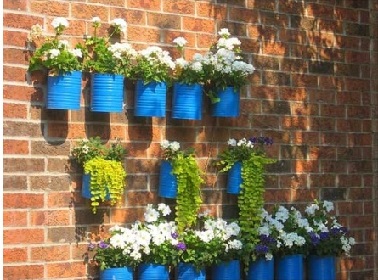 Transformez le carton recyclé en pots de fleurs robustes : une solution économe et écologique pour votre jardin !